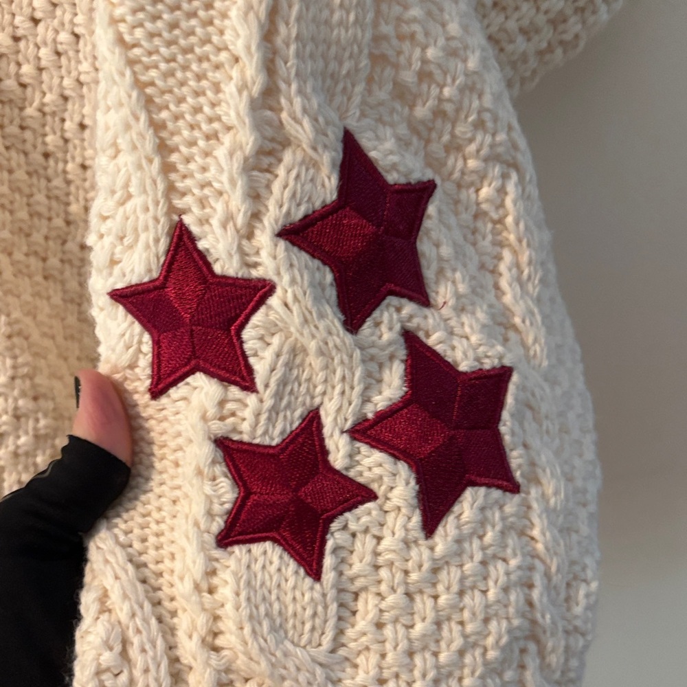 Taylor Swift Cream Cardigan with Red Star Details - Picture 4 of 6